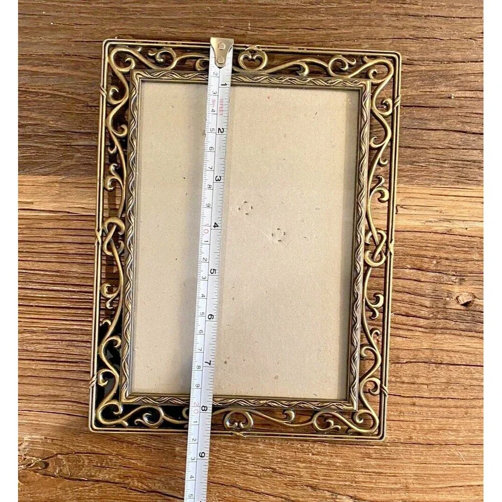 Ashleigh Manor Picture Frame Holds 5X7 Used